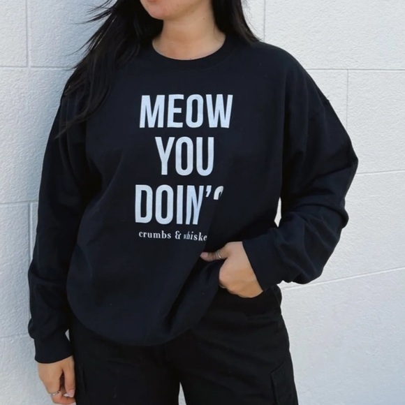 MEOW you doin? Crumbs & Whiskers Cat Cafe Black Pullover Sweatshirt Large NWOT - Picture 6 of 7